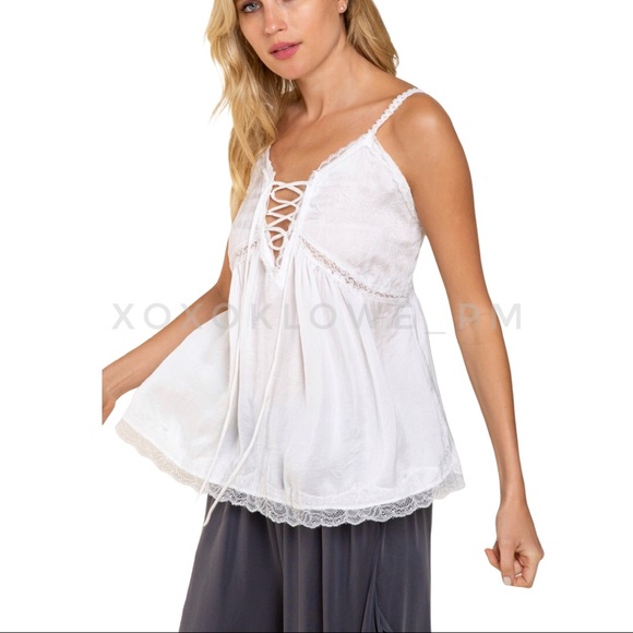 POL Off White Crinkle Satin Baby Doll Lace Up Top - Picture 6 of 12